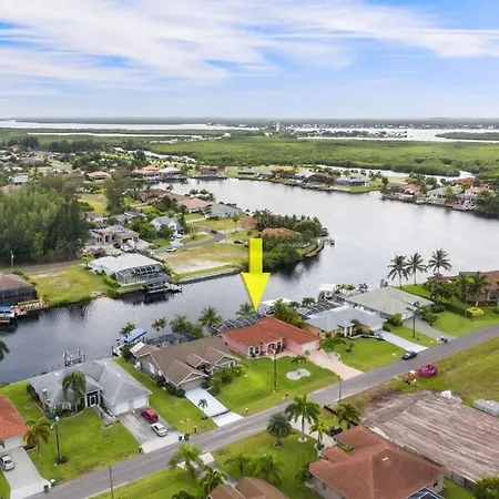 Villa Maxos - Boaters Dream 4Br/3 Bath Pool / Spa